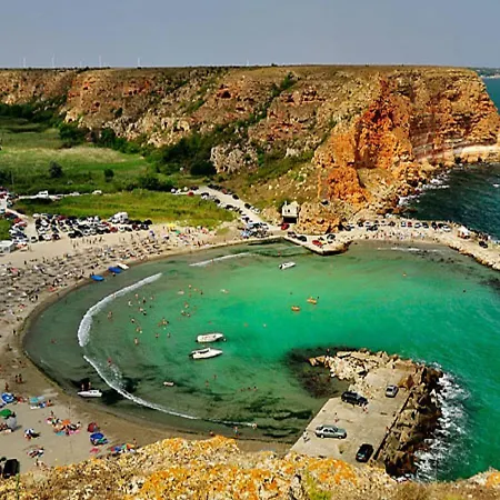 Queen's View 14-pools-near Botanic Garden 아파트 발치크