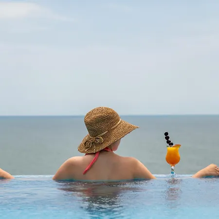 아파트 Queen's View 14-pools-near Botanic Garden 발치크