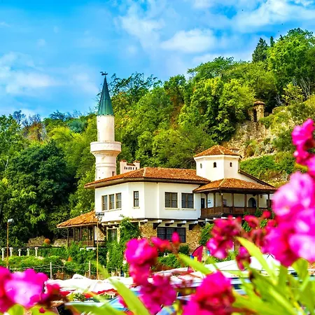 Queen's View 14-pools-near Botanic Garden *