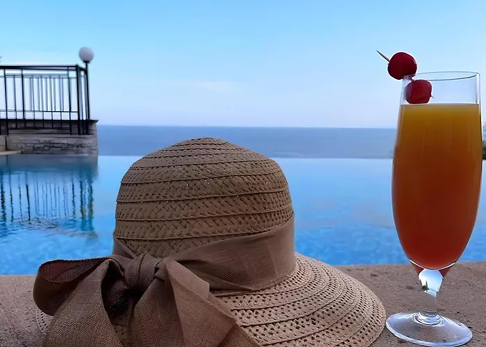 Queen's View 14-pools-near Botanic Garden Lejlighed Balchik