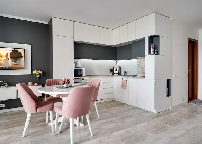 Апартамент Queen's View 14-pools-near Botanic Garden *