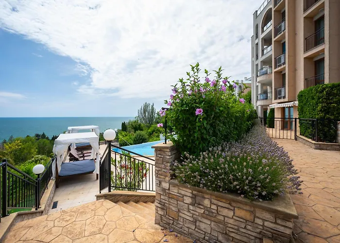 Апартамент Queen's View 14-pools-near Botanic Garden