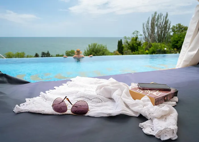 Queen's View 14-pools-near Botanic Garden Балчик